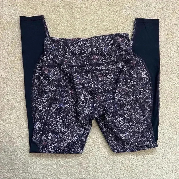 Athleta Rainer Printed Mesh Tight Leggings Purple Women Size XS Gym Active. - Picture 13 of 16